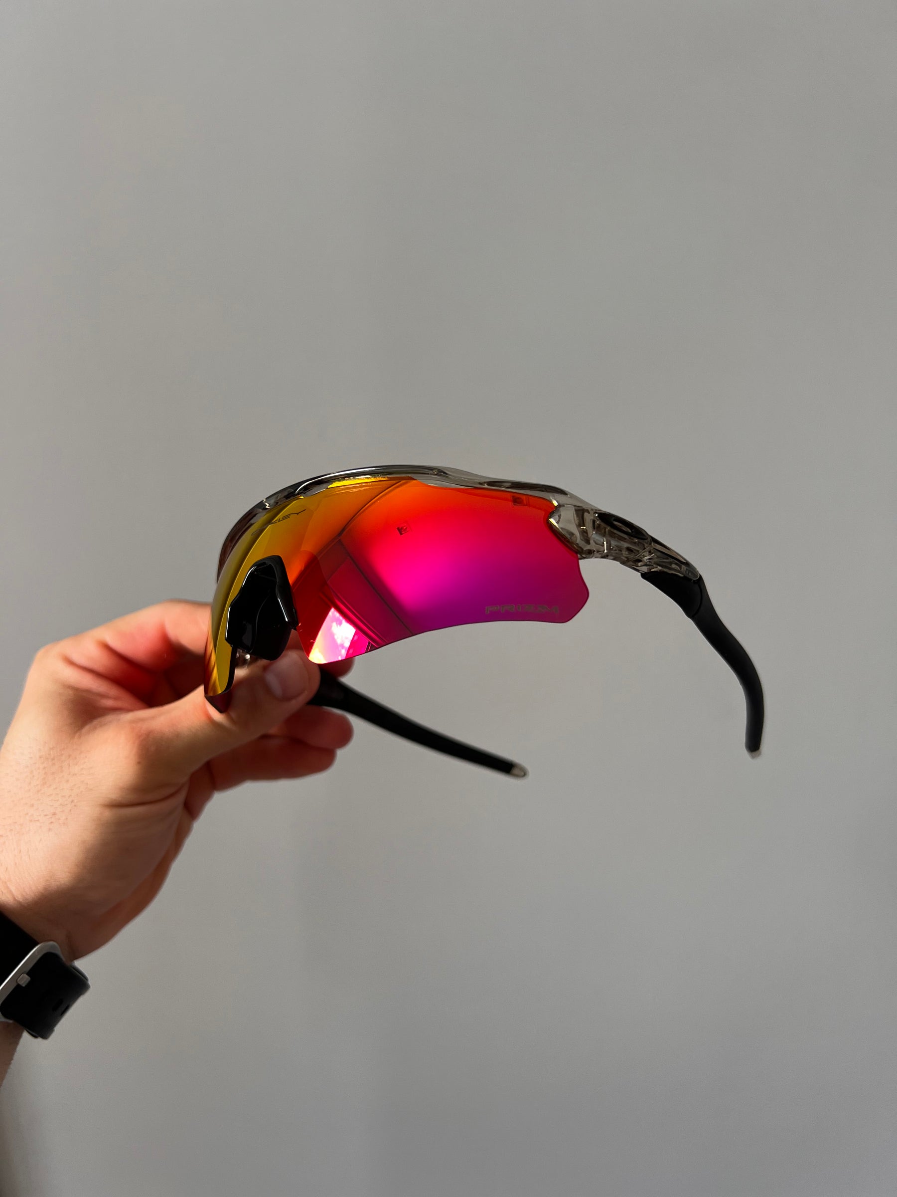 Oakley Radar EV ™ Prizm Ruby - Armação Grey Ink