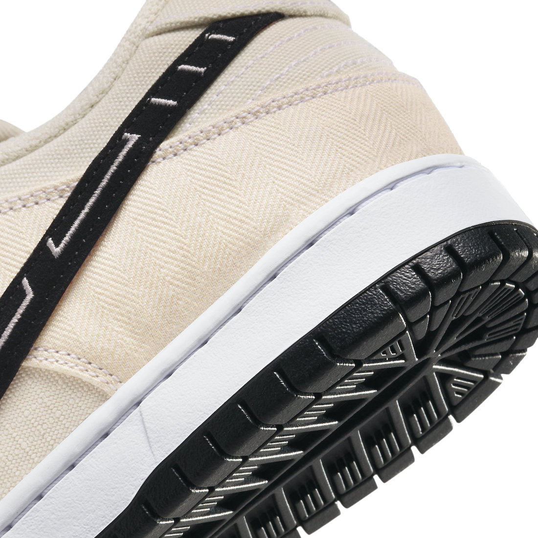 Albino & Preto x Nike SB Dunk Low