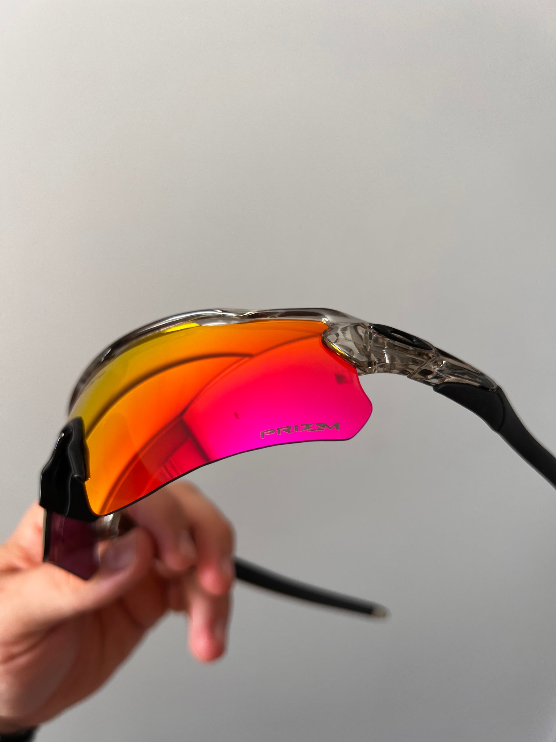 Oakley Radar EV ™ Prizm Ruby - Armação Grey Ink