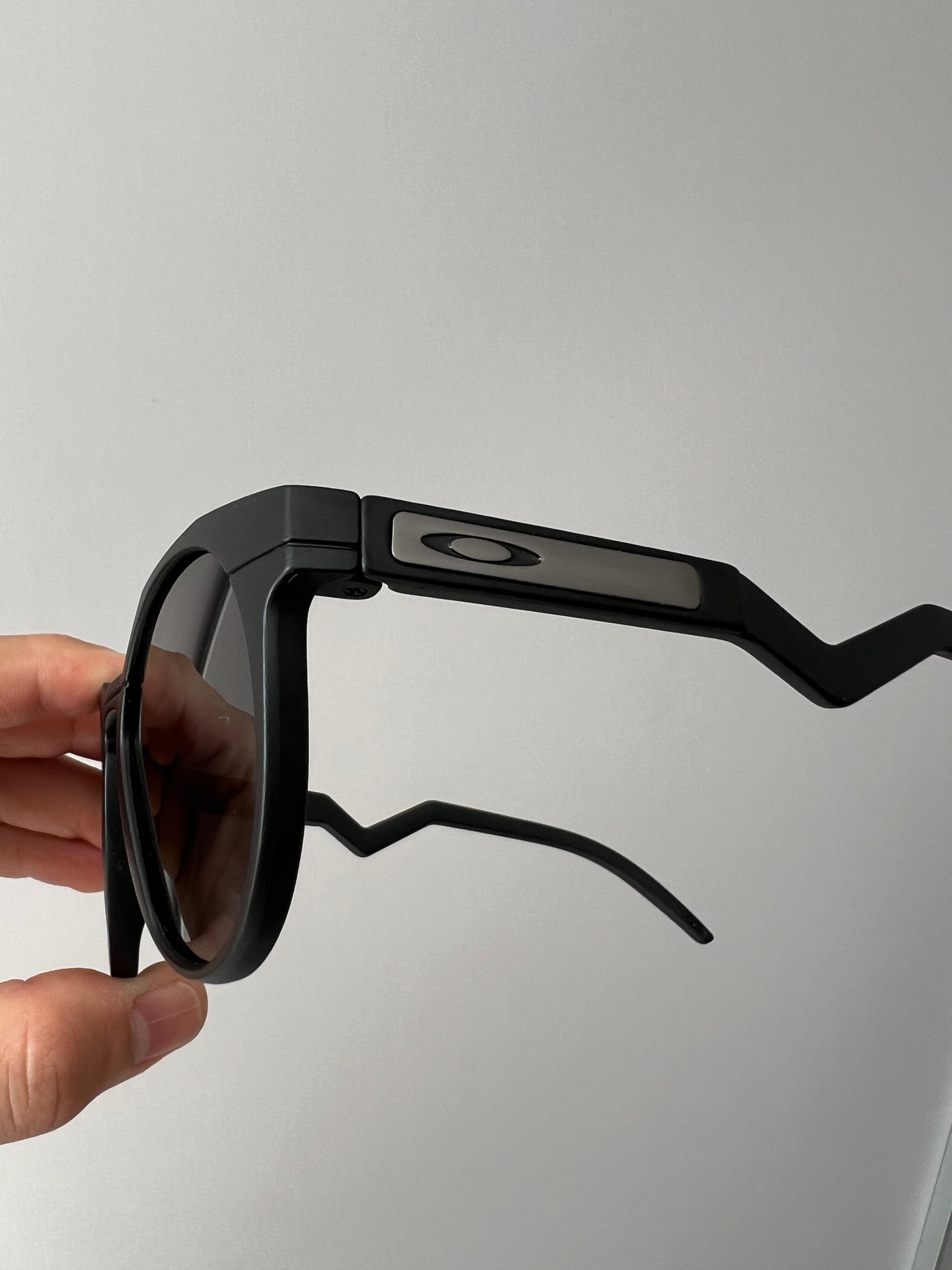 Oakley HSTN Prizm™ Grey Matte Black