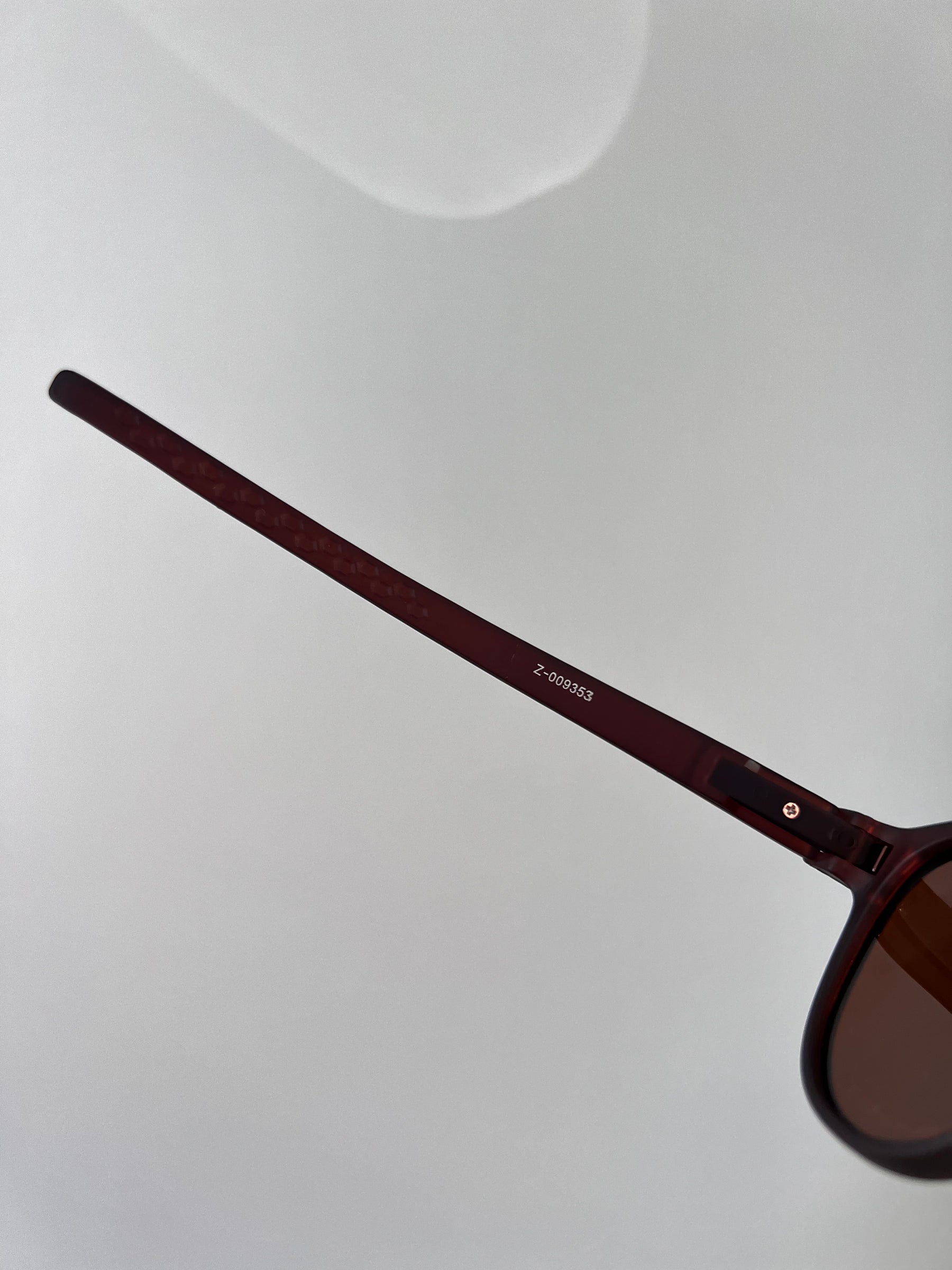Oakley Latch™ Prizm Black Matte Brown