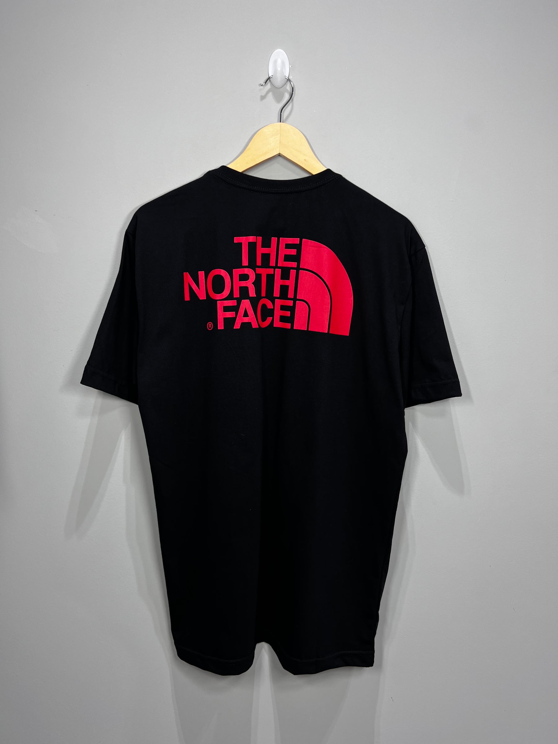 Camiseta The North Face NSE Tee - Preta