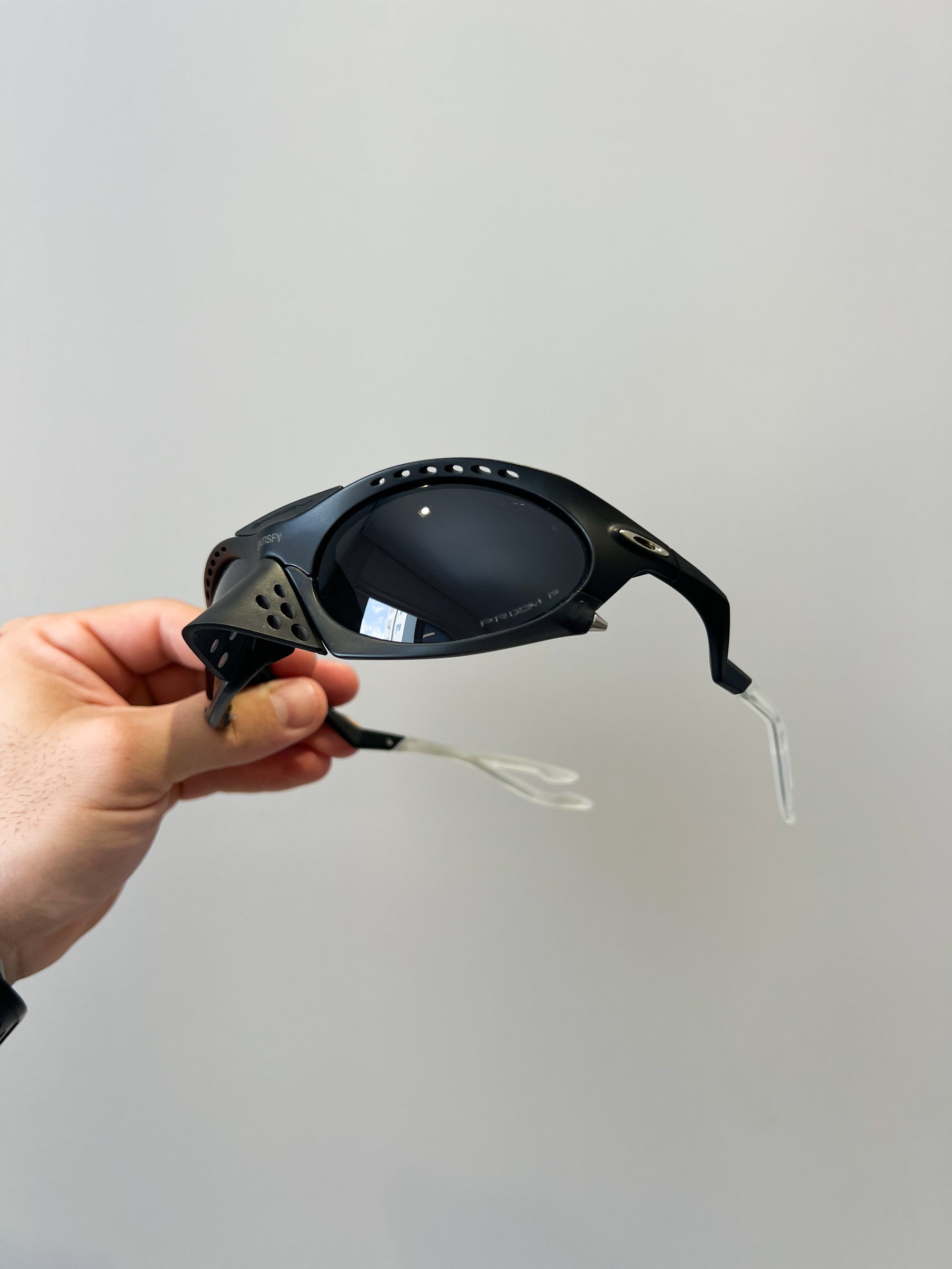 Satisfy x Oakley Óculos Plantaris Matte Black Prizm