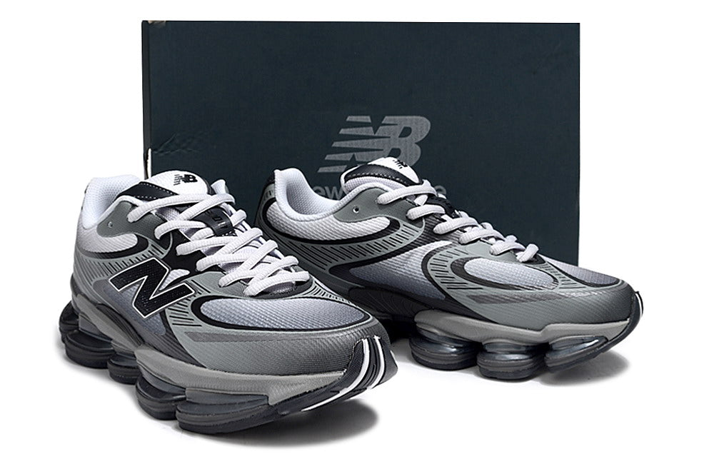 New Balance 2000 Black Dark Silver
