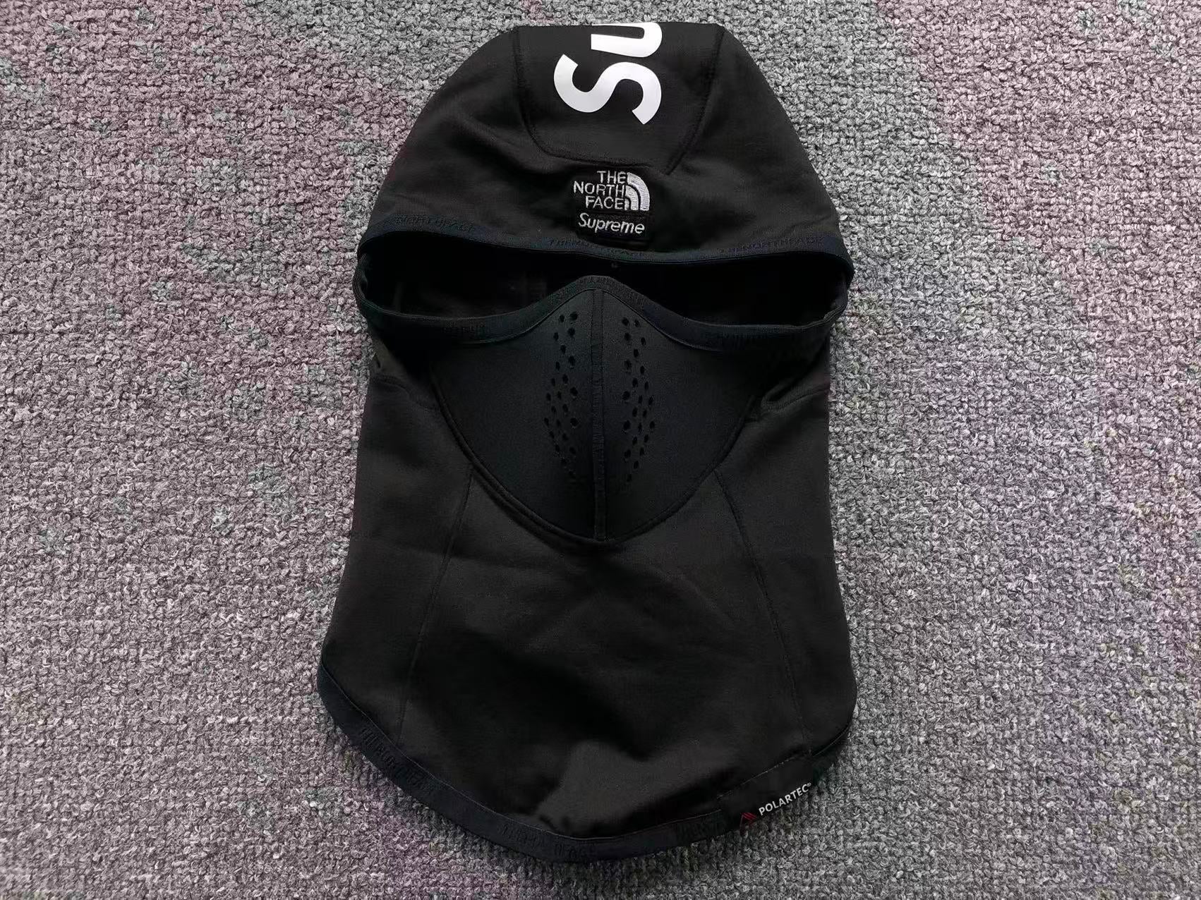 BALACLAVA SUPREME X THE NORTH FACE RTG PRETA