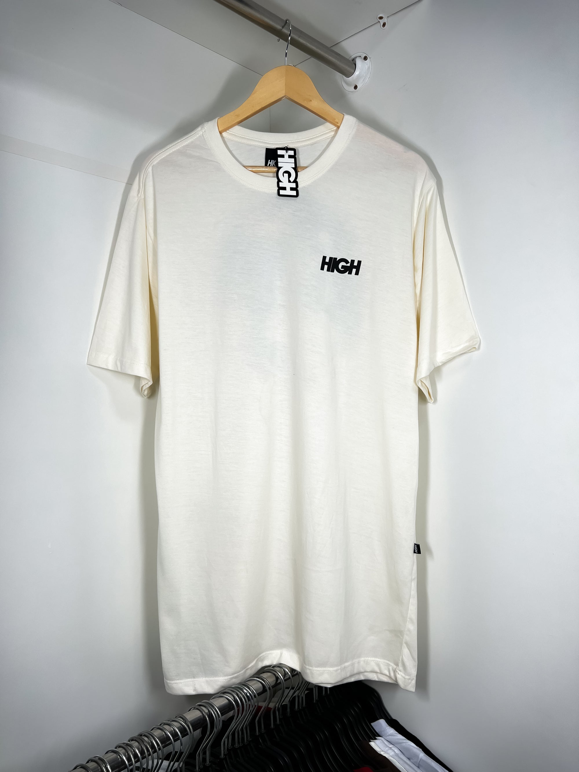 Camiseta High