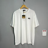 Camiseta The North Face - Importada / Branca
