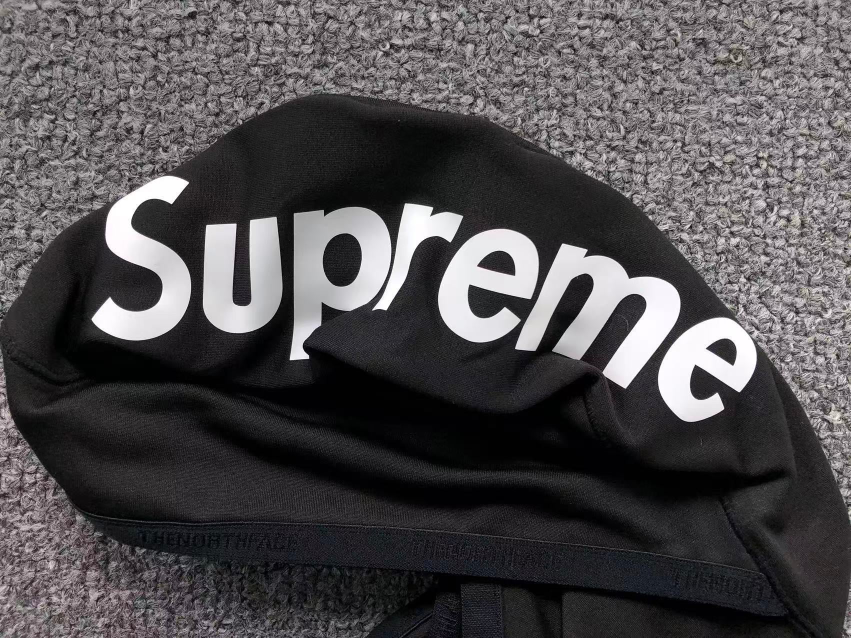 BALACLAVA SUPREME X THE NORTH FACE RTG PRETA