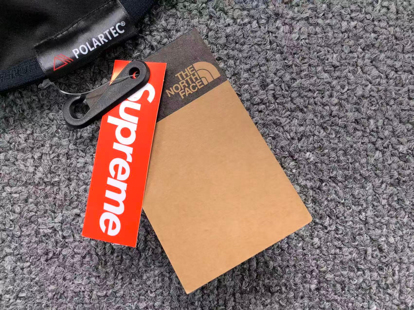 BALACLAVA SUPREME X THE NORTH FACE RTG PRETA