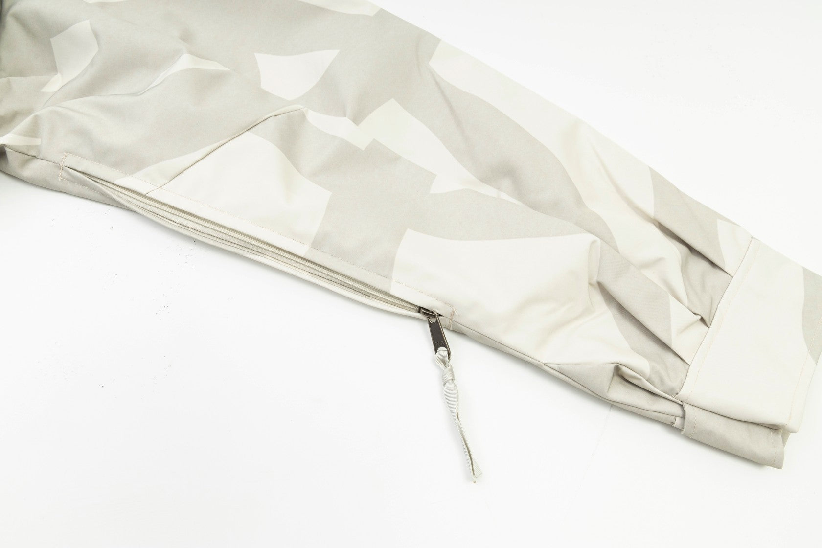 Jaqueta KAWS x The North Face - Off-white