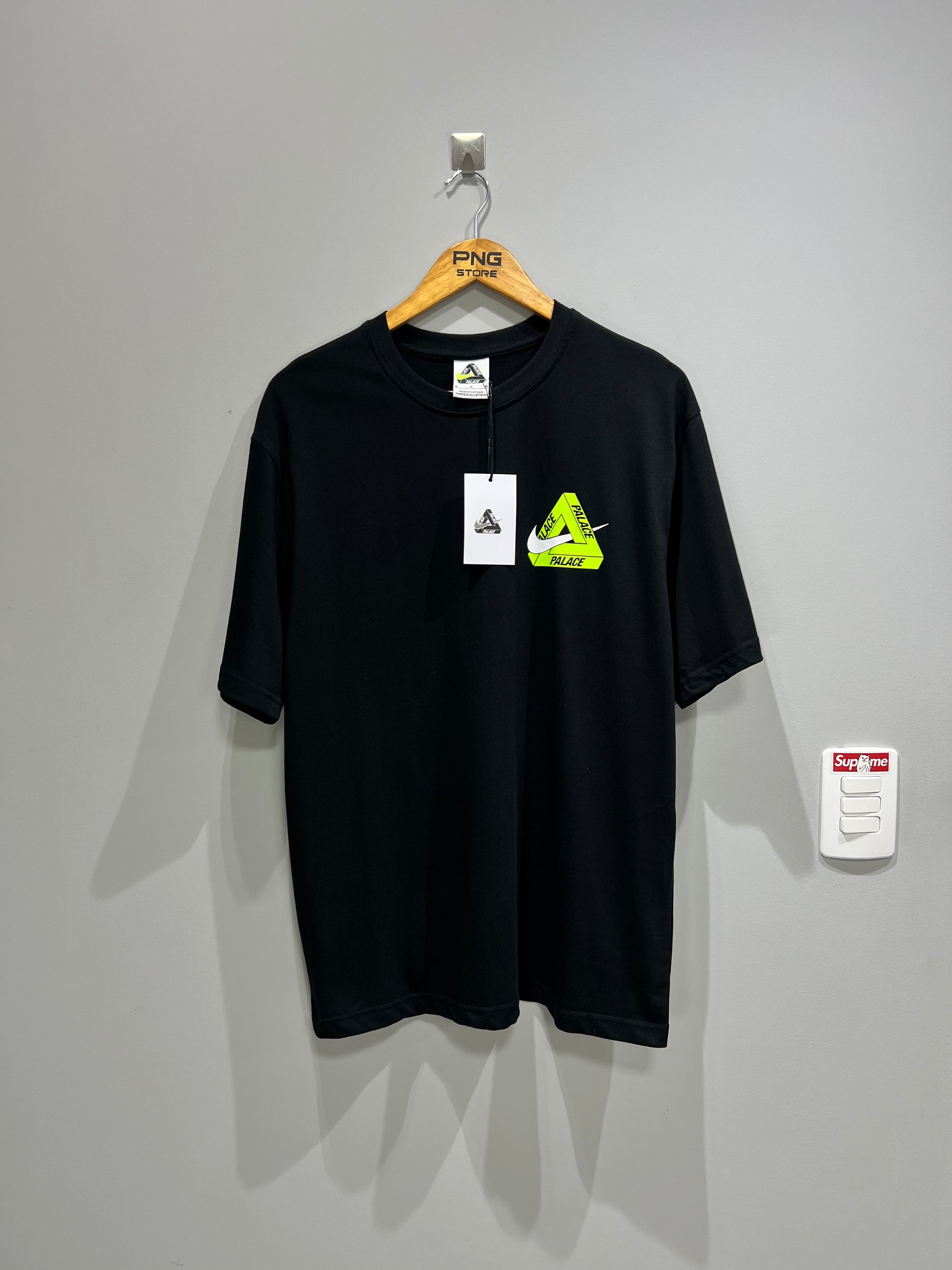 Palace x Nike Camiseta Tri Swoosh Black