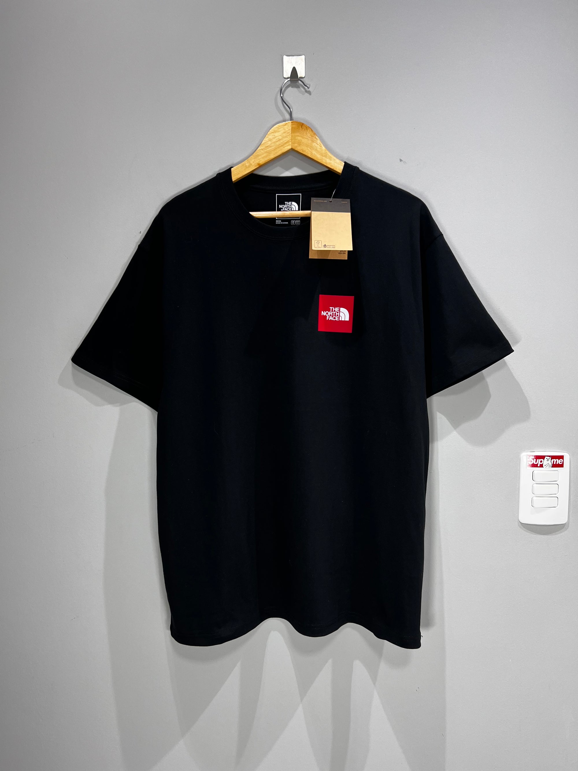 Camiseta The North Face New Year Relax Tee - Importada