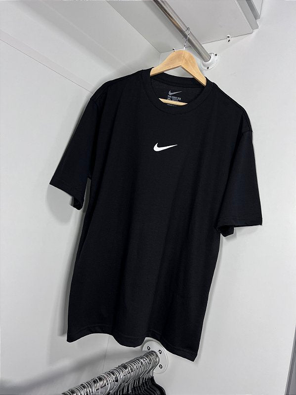 Camiseta Nike Swoosh - Oversized
