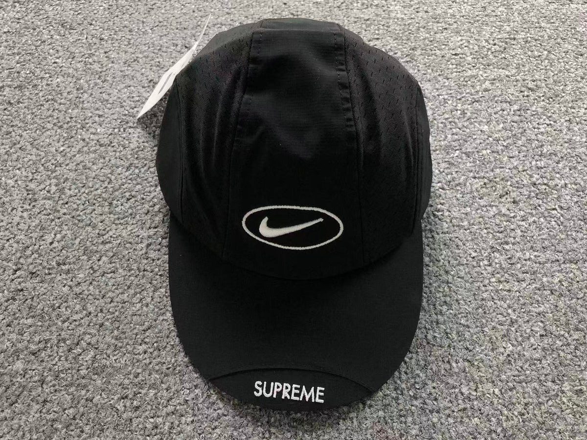 Supreme x Nike Boné Running Black