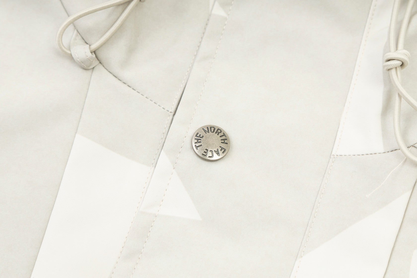 Jaqueta KAWS x The North Face - Off-white