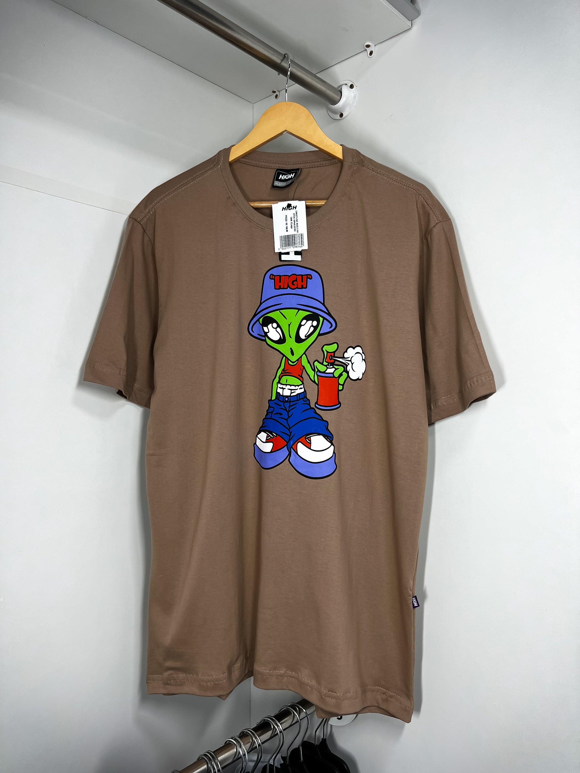 Camiseta High