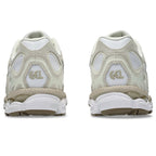 Tênis Asics Gel NYC White & Feather Grey