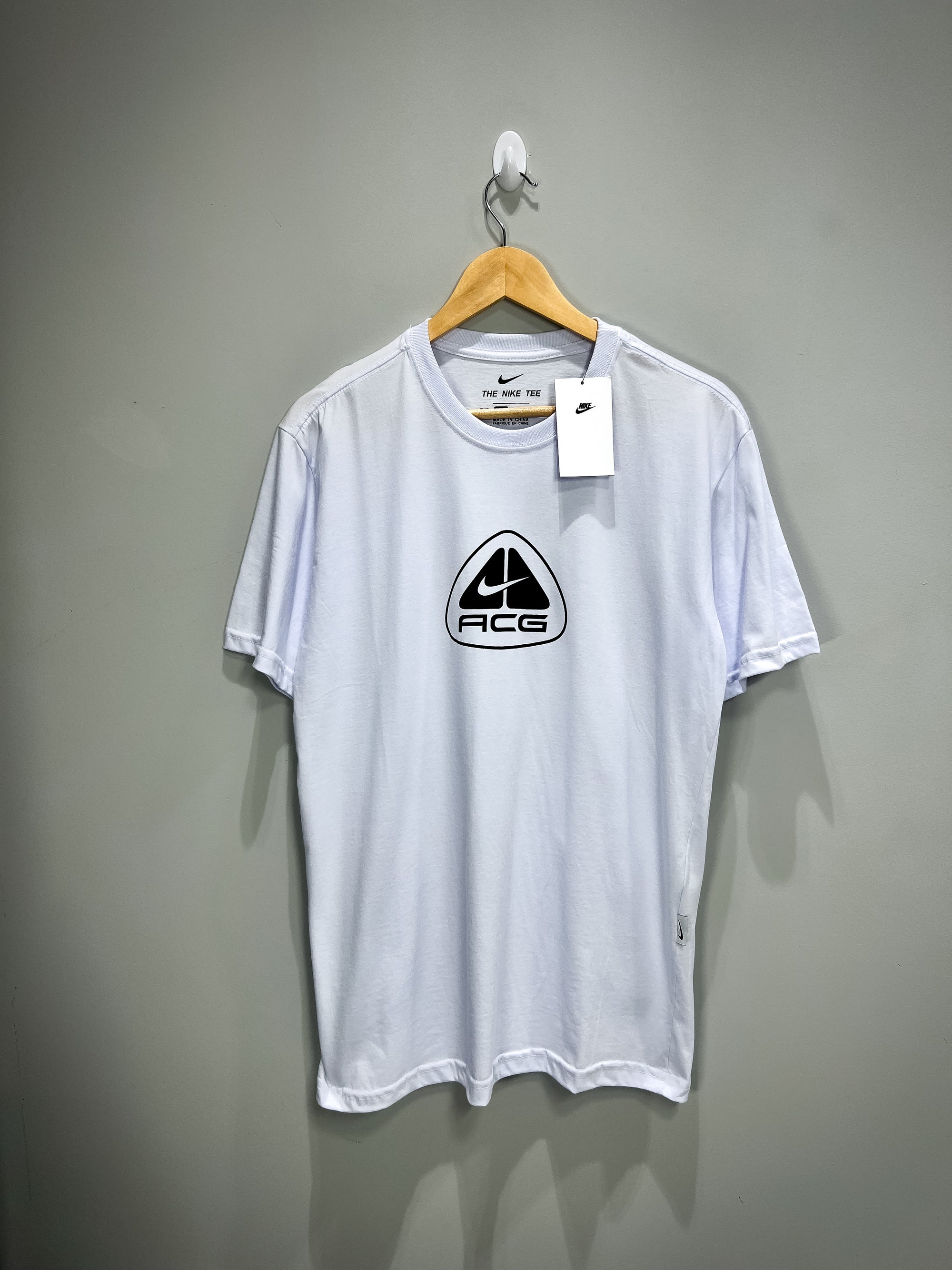 Camiseta Nike ACG - Branca