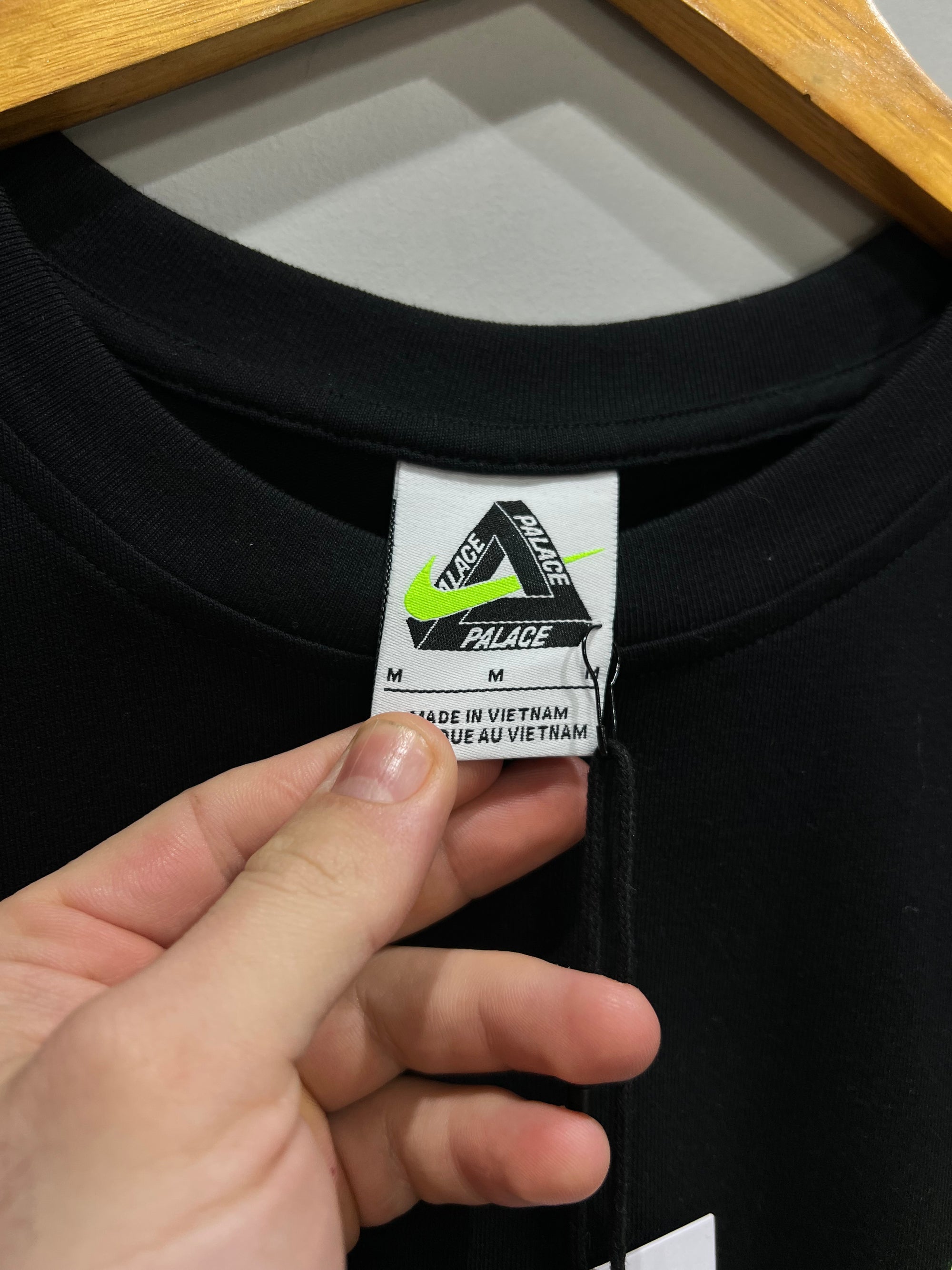 Palace x Nike Camiseta Tri Swoosh Black