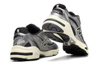 New Balance 1000 Silver Metallic Black