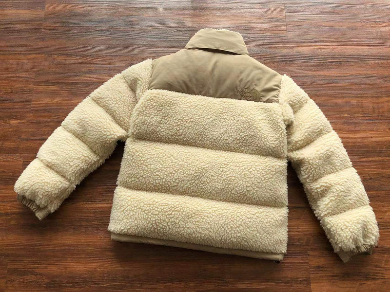 Jaqueta The North Face 1996 Retro Nuptse - Cream Sherpa